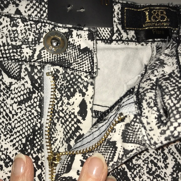 L&B Snakeskin Print Flare Jeans - Picture 4 of 8